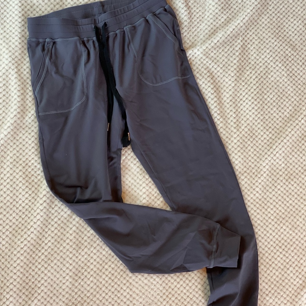ZYIA Gray Unwind Joggers